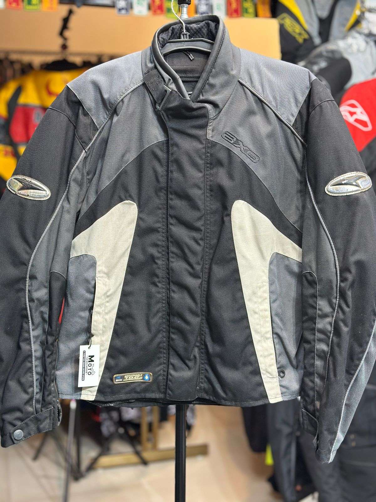 AXO FEMALE RIDING JACKET SIZE-L