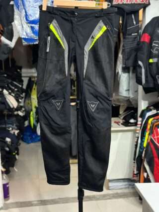 DAINESE TOURING RIDING PANT WITH LEVEL 2 PROTECTION SIZE - 28 WAIST