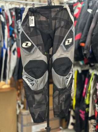 DNG MX PANT SIZE – 32 WaisT
