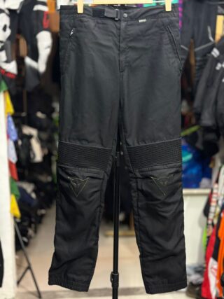 DAINESE GORETEX TOURING RIDING PANT WITH LEVEL 2 PROTECTION SIZE 32 WAIST
