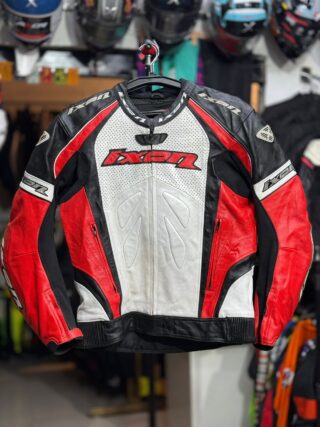IXON LEATHER RIDING JACKET WITH LVL 2 PROTECTION SIZE L ( 42 CHEST)