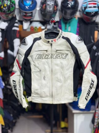 DAINESE LEATHER RIDING JACKET WITH LVL 2 PROTECTION SIZE L ( 42 CHEST)