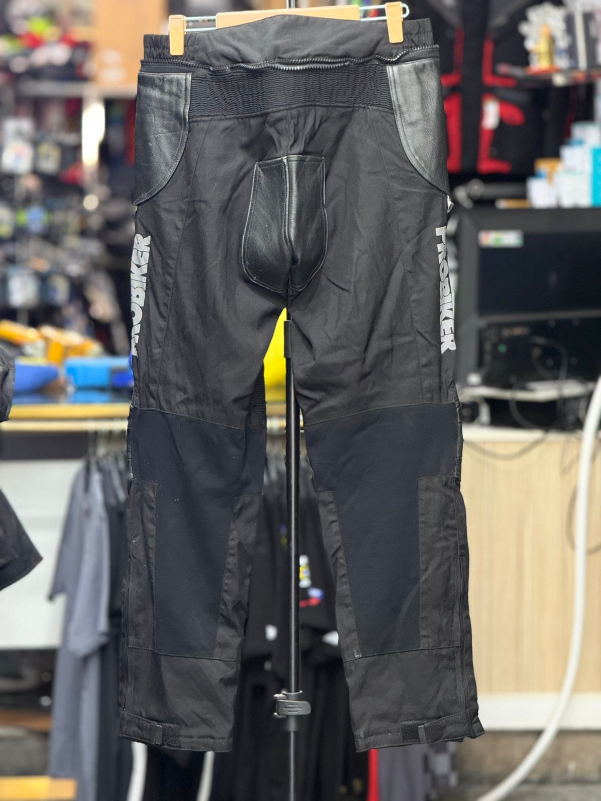 PRO BIKER TOURING RIDING PANT WITH LEVEL 2 PROTECTION WAIST SIZE 38 - Image 2