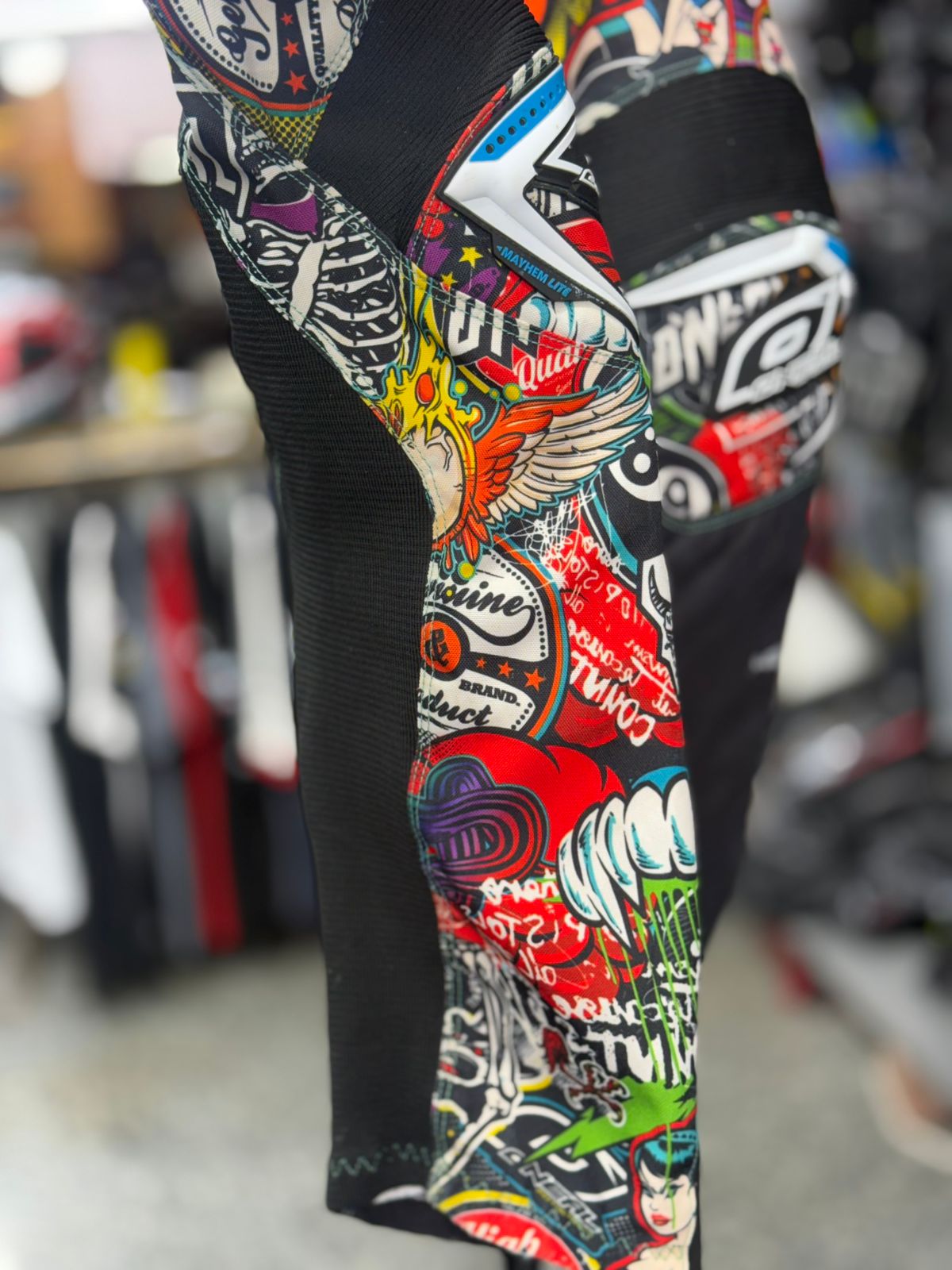 ONEAL MX PANT SIZE- 28 Waist - Image 4