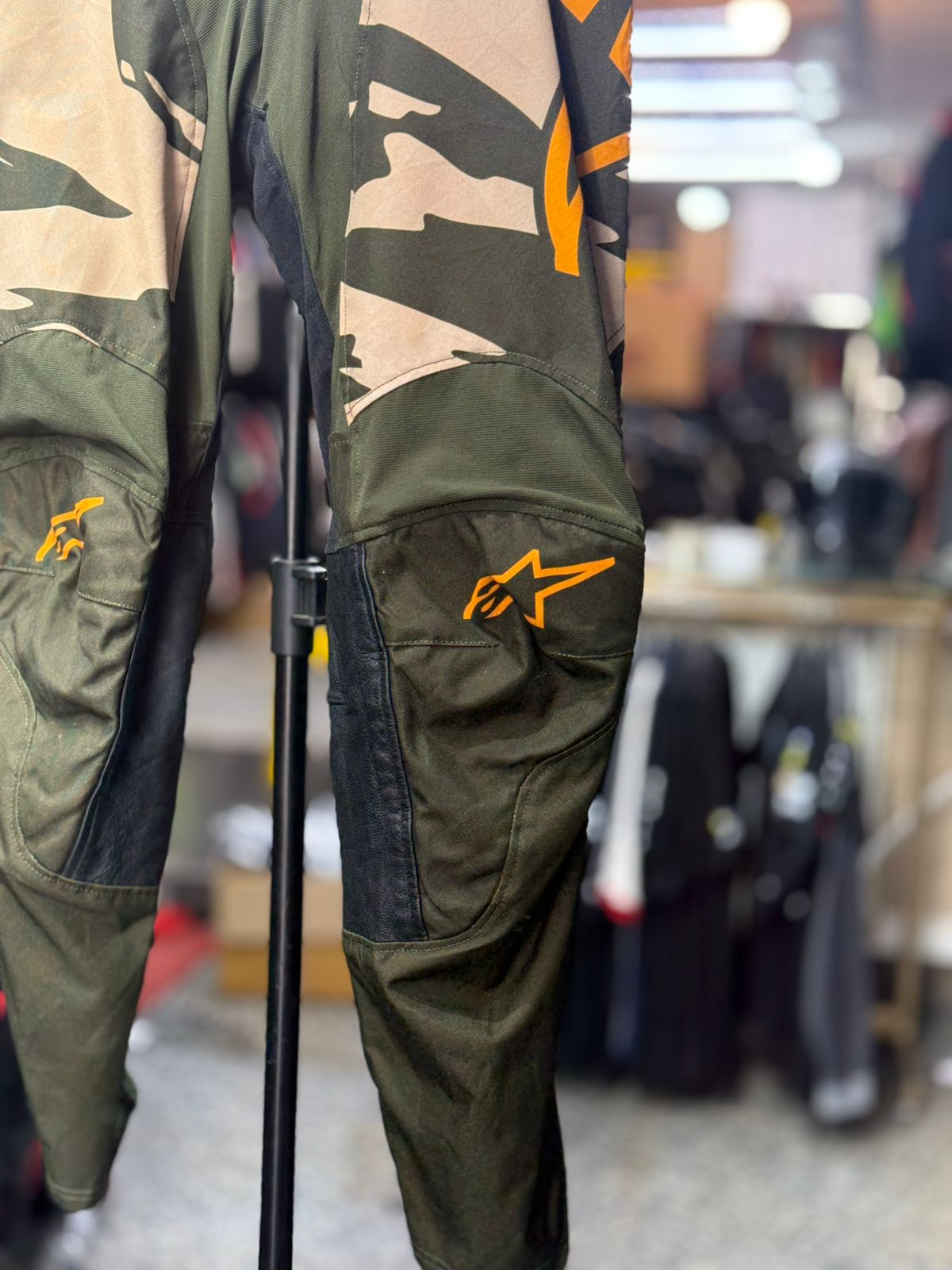ALPINESTAR MX PANT SIZE- 30 Waist - Image 2