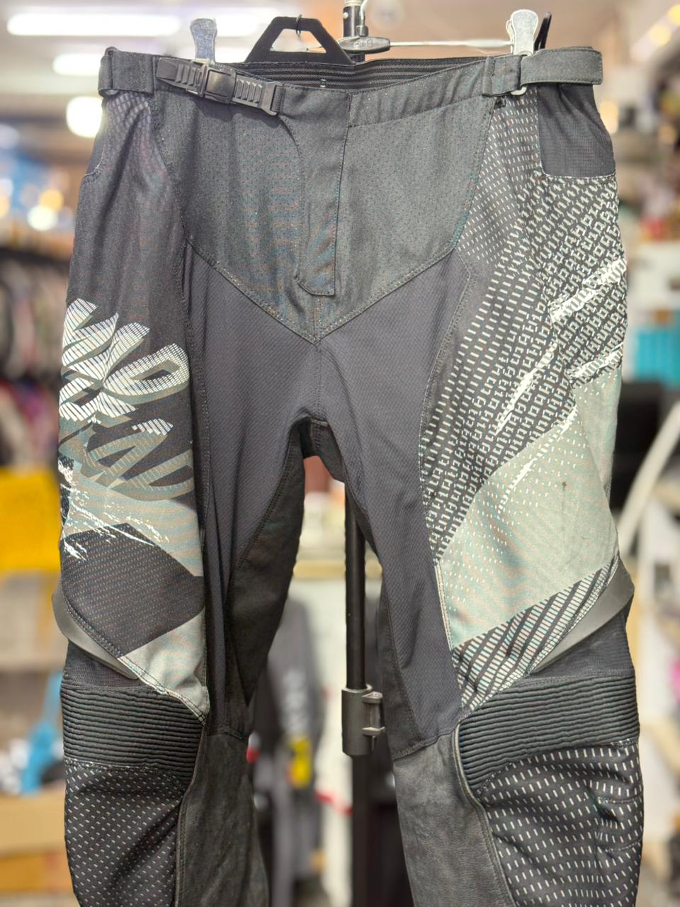MX PANT SIZE- 32 Waist