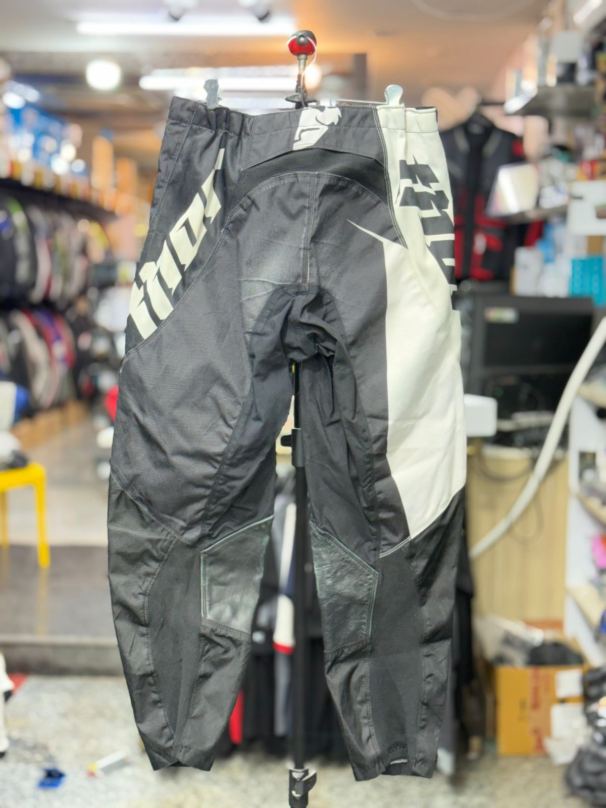 THOR MX PANT SIZE- 34 Waist - Image 3