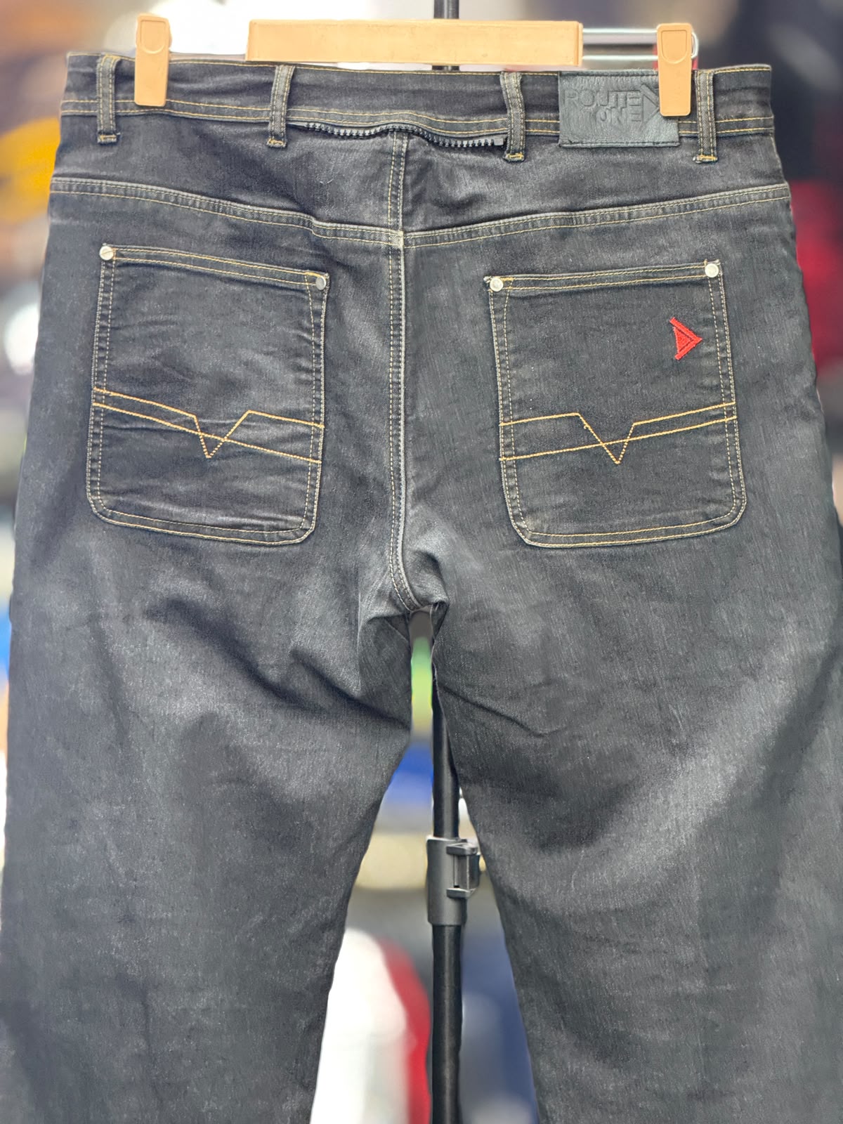 ROUTE ONE RIDING DENIM RIDING PANT WITH LEVEL 2 PROTECTION SIZE 34 WAIST - Image 4