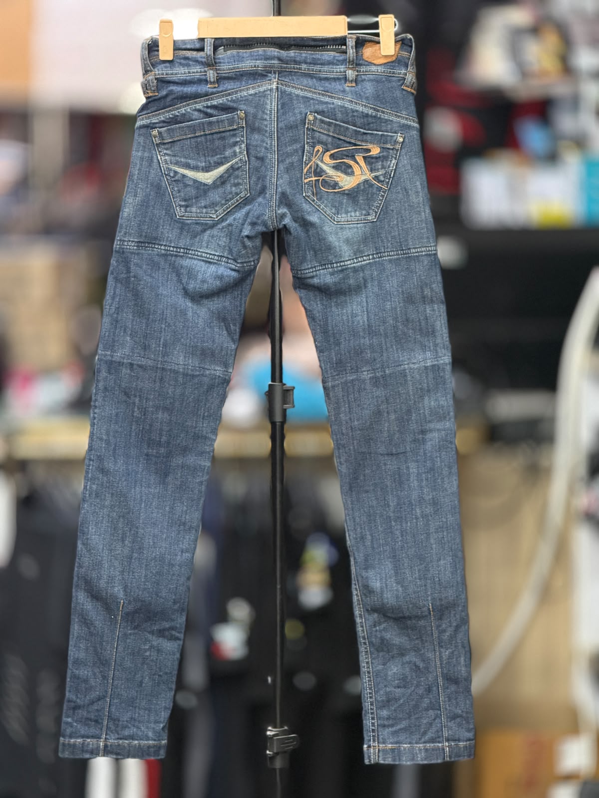 RIDING DENIM RIDING PANT WITH LEVEL 2 PROTECTION SIZE 32 WAIST - Image 6