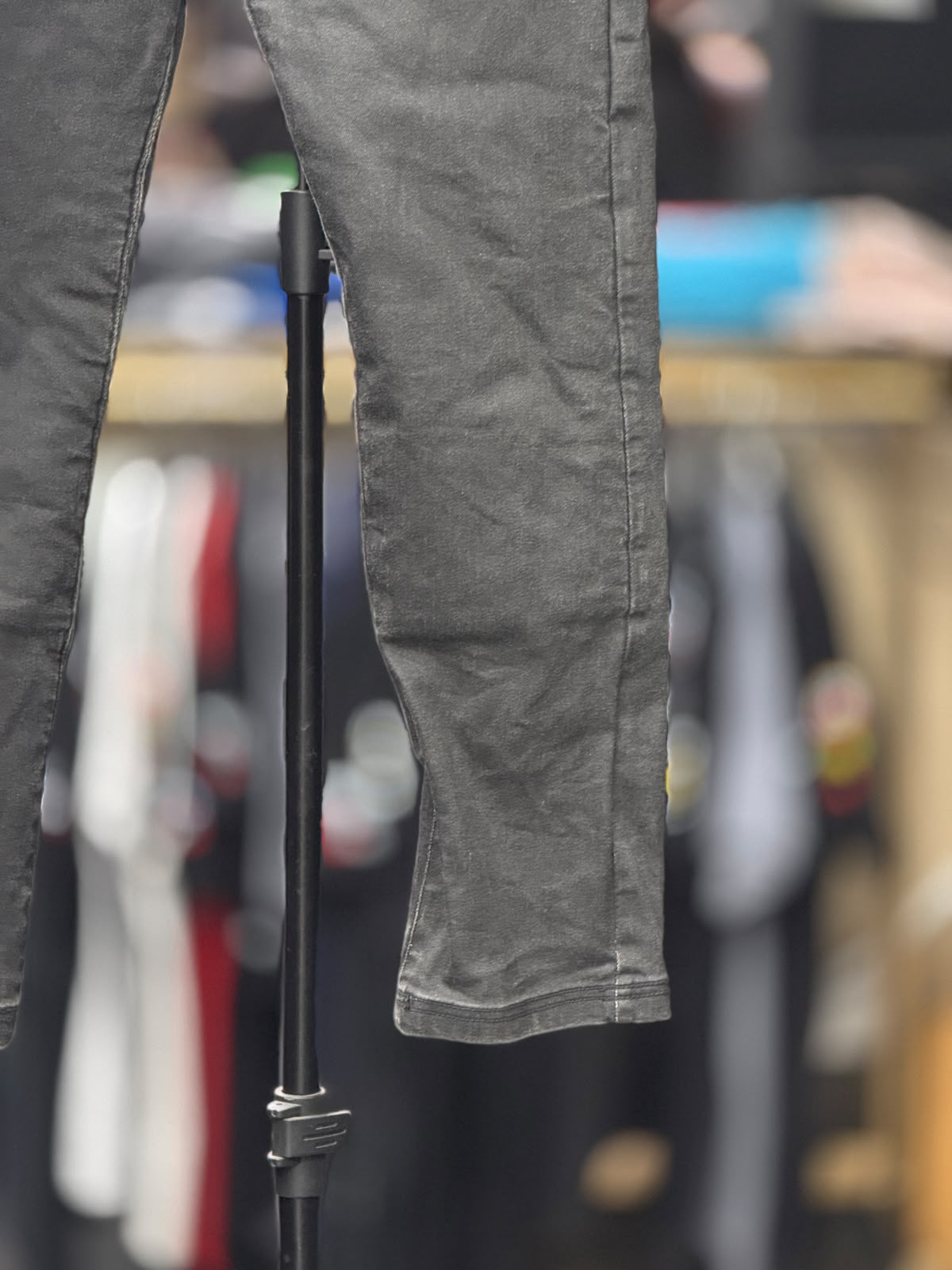 BULL IT RIDING DENIM RIDING PANT WITH LEVEL 2 PROTECTION SIZE 30 WAIST - Image 3