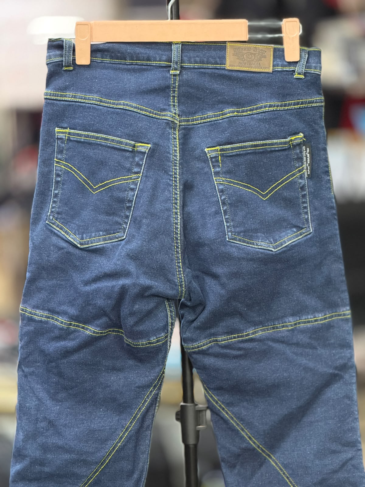 BIKER GEARS RIDING DENIM RIDING PANT WITH LEVEL 2 PROTECTION SIZE 30 WAIST - Image 4