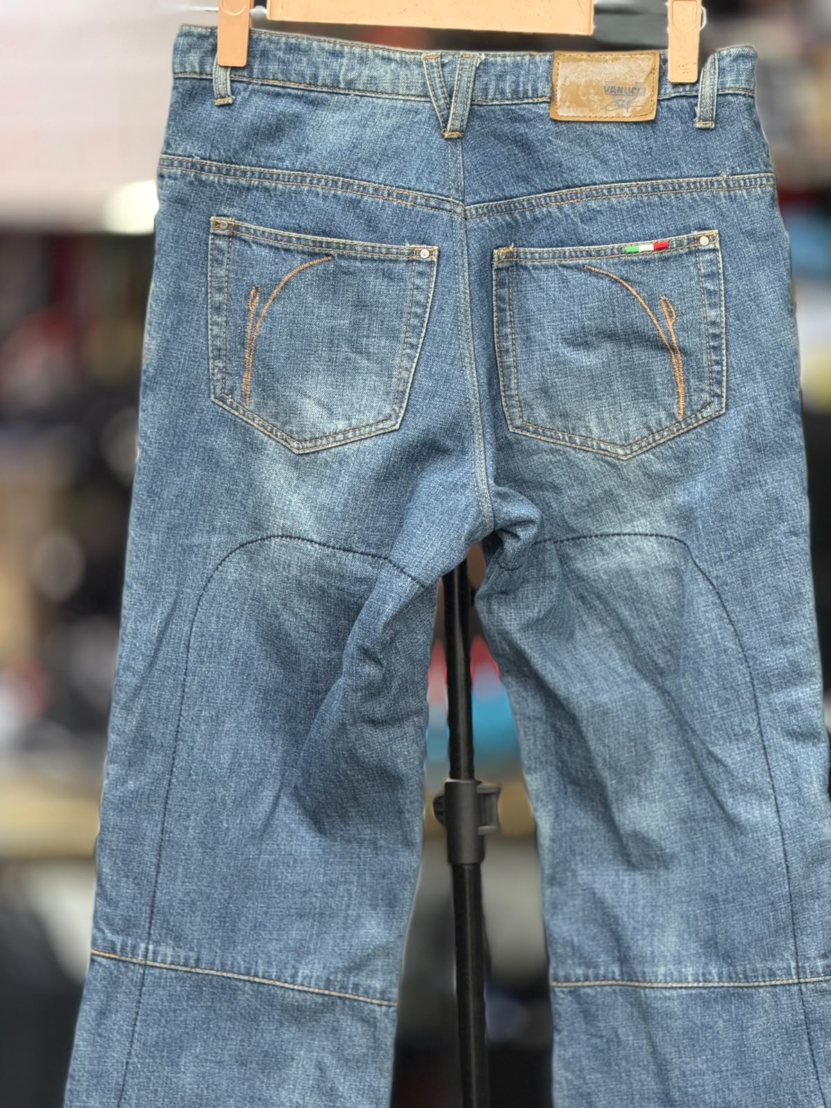 VANUCCI RIDING DENIM RIDING PANT WITH LEVEL 2 PROTECTION SIZE 30 WAIST - Image 4