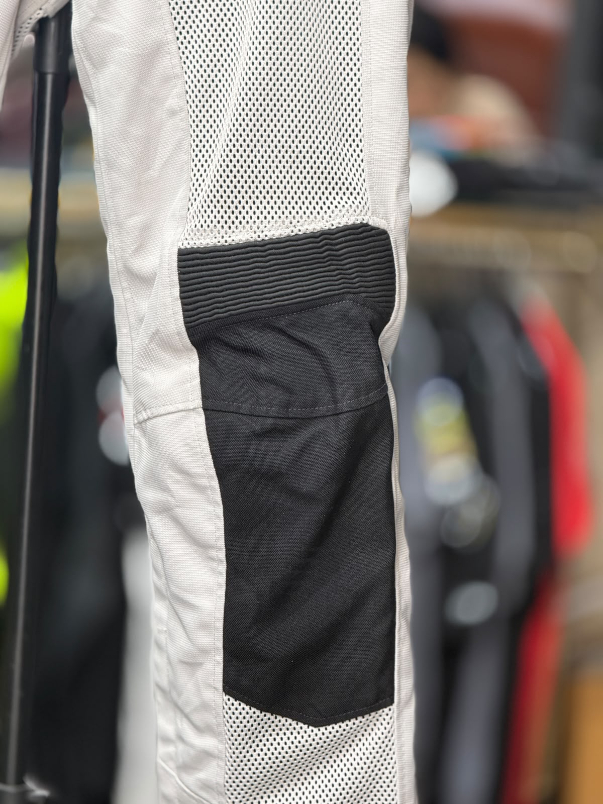 Revit Mesh Air Riding Pant With Level 2 Protection Size 32 Waist - Image 3