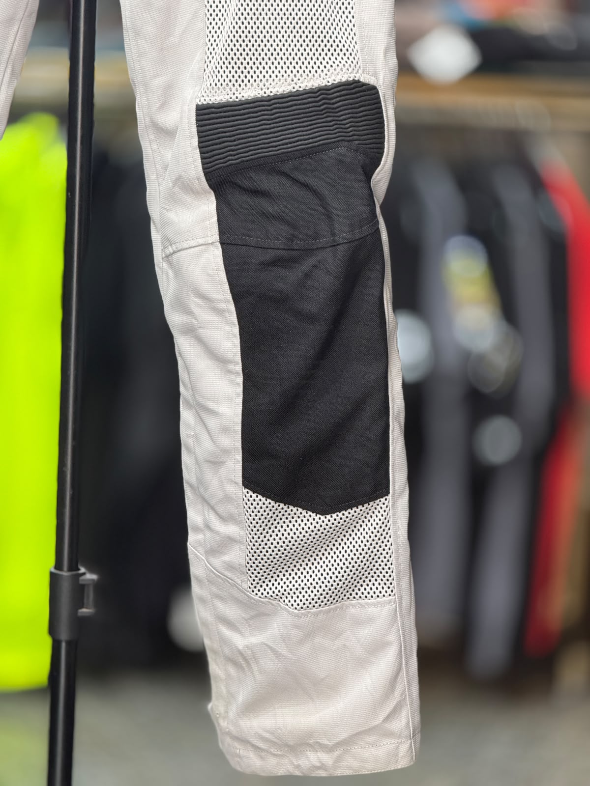 Revit Mesh Air Riding Pant With Level 2 Protection Size 32 Waist - Image 4