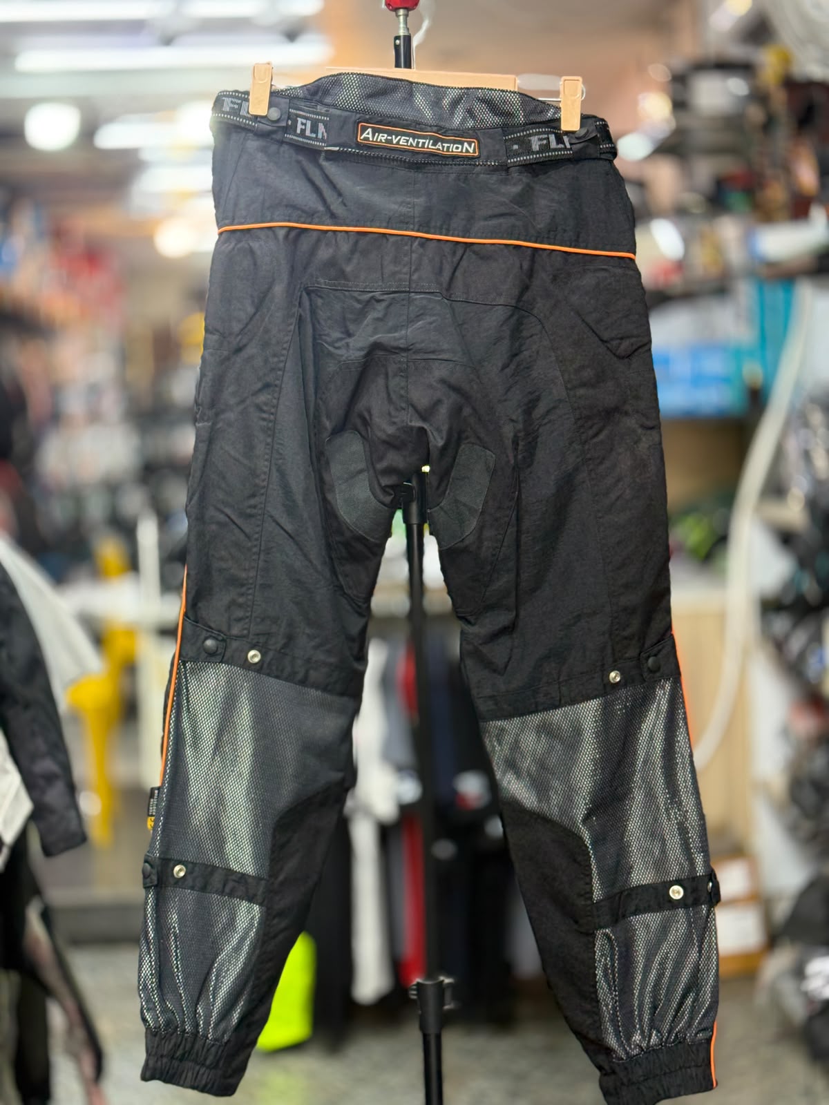 FLM TOURING RIDING PANT WITH LEVEL 2 PROTECTION SIZE 34 WAIST - Image 6