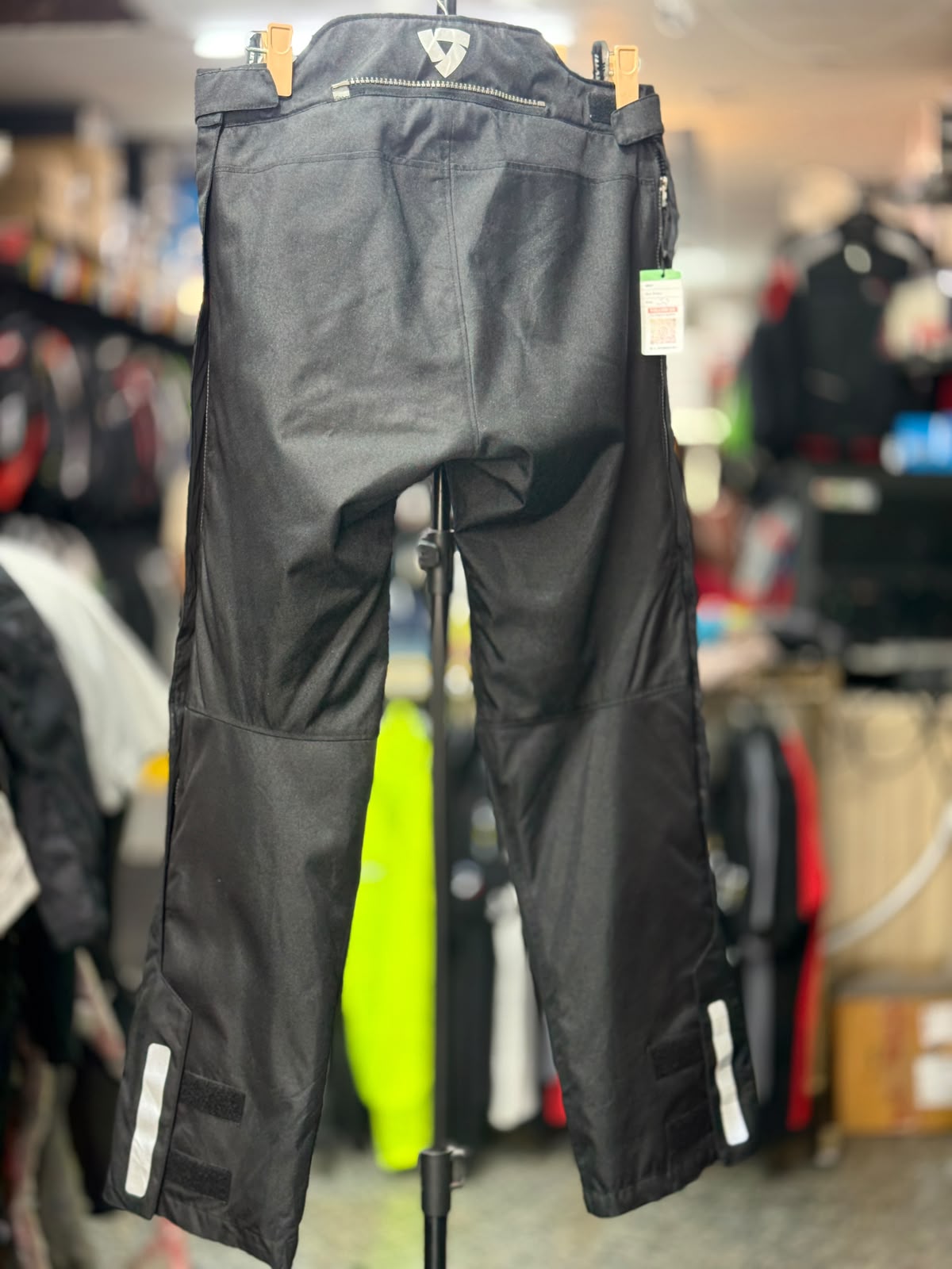 REVIT TOURING RIDING PANT WITH LEVEL 2 PROTECTION SIZE 30 WAIST - Image 6