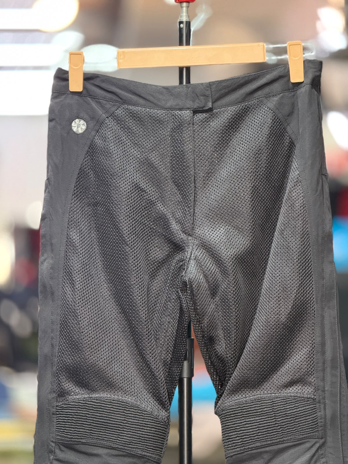 DIFI TOURING FEMALE RIDING PANT WITH LEVEL 2 PROTECTION SIZE 30 WAIST - Image 7