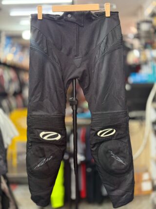ONZA TOURING RIDING PANT WITH LEVEL 2 PROTECTION SIZE 30 WAIST