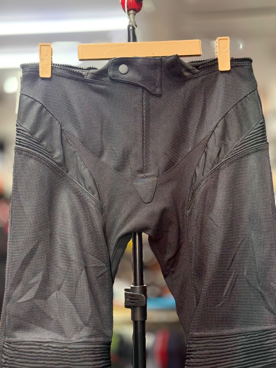 ONZA TOURING RIDING PANT WITH LEVEL 2 PROTECTION SIZE 30 WAIST - Image 6