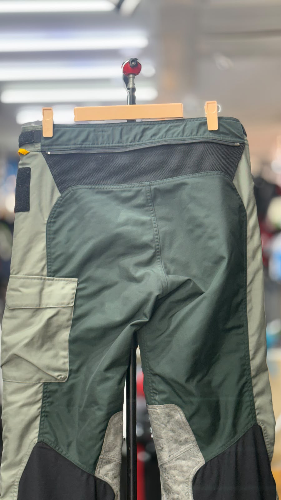 BMW MOTERRAD RALLYE 3 TOURING RIDING PANT WITH LEVEL 2 PROTECTION SIZE 36 WAIST - Image 4