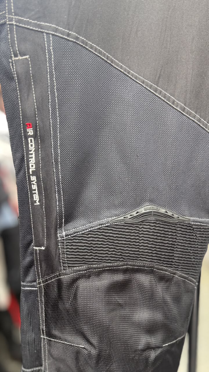 SEDICI TOURING RIDING PANT WITH LEVEL 2 PROTECTION SIZE 36 WAIST - Image 3