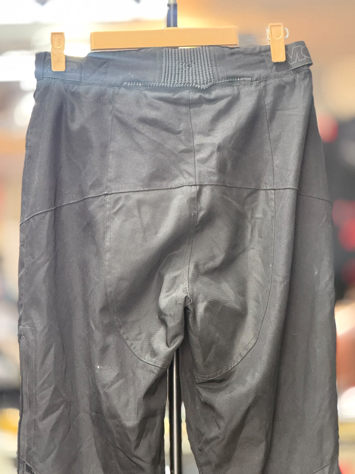 MQP TOURING RIDING PANT WITH LEVEL 2 PROTECTION SIZE 28 WAIST - Image 3