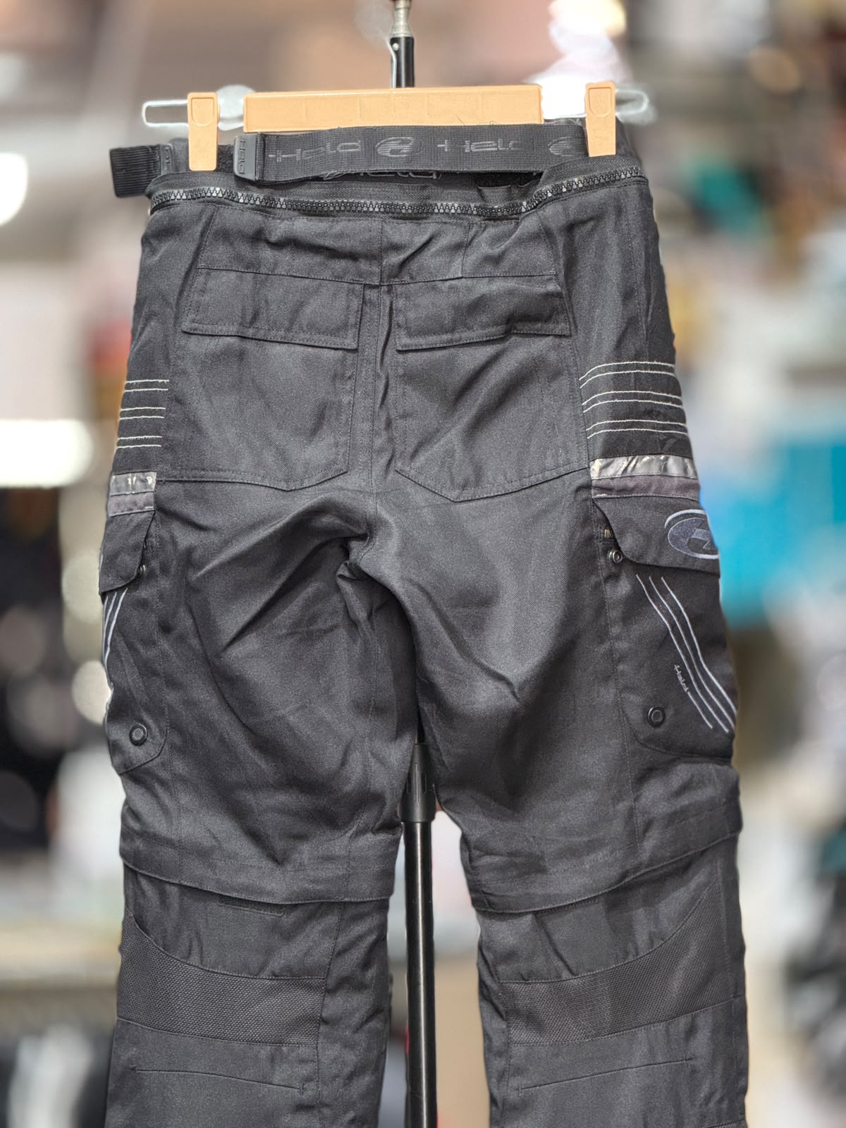 HELD TOURING RIDING PANT WITH LEVEL 2 PROTECTION SIZE 28 WAIST - Image 6
