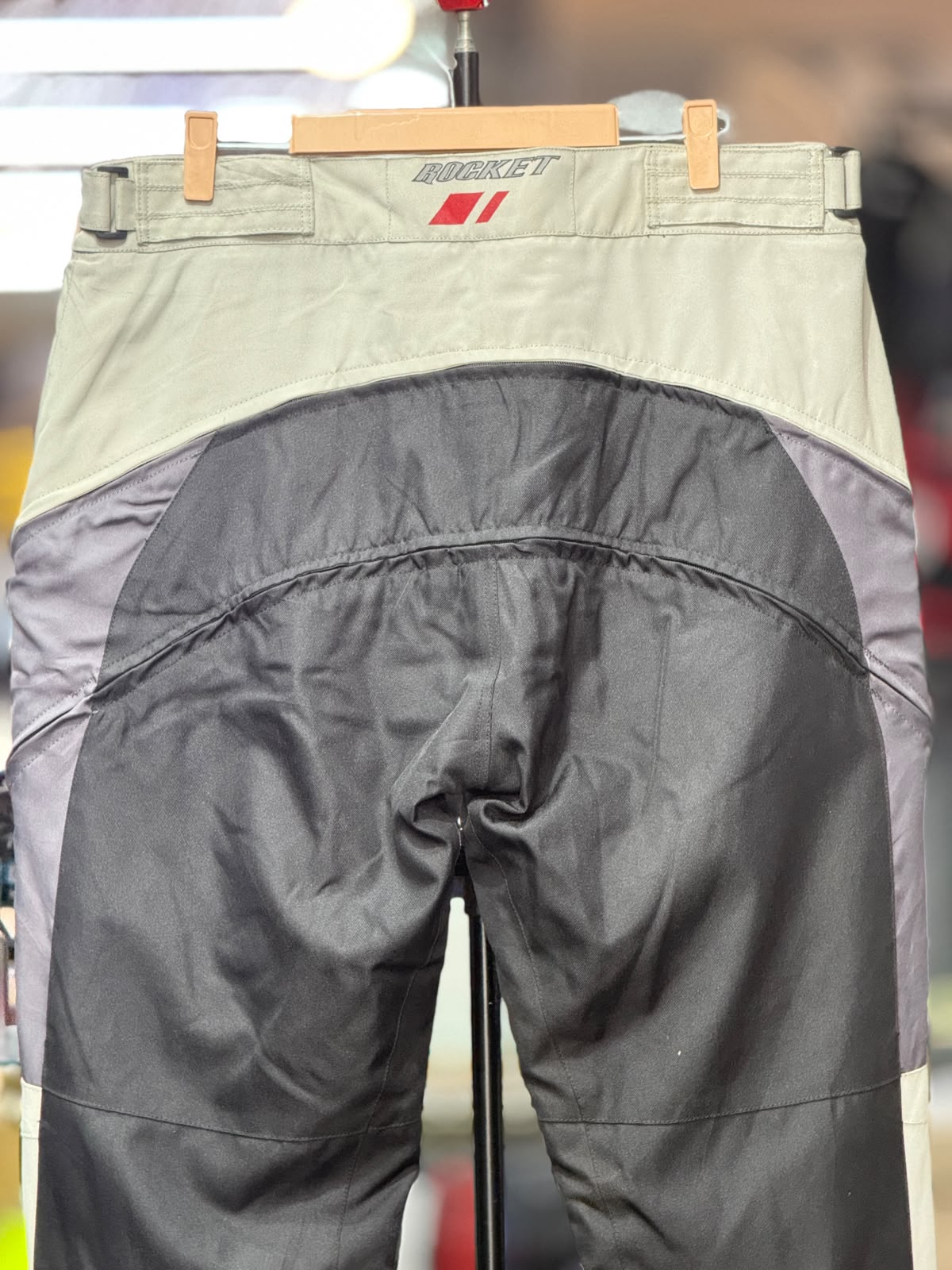 JOE ROCKET TOURING RIDING PANT WITH LEVEL 2 PROTECTION SIZE 38 WAIST - Image 3