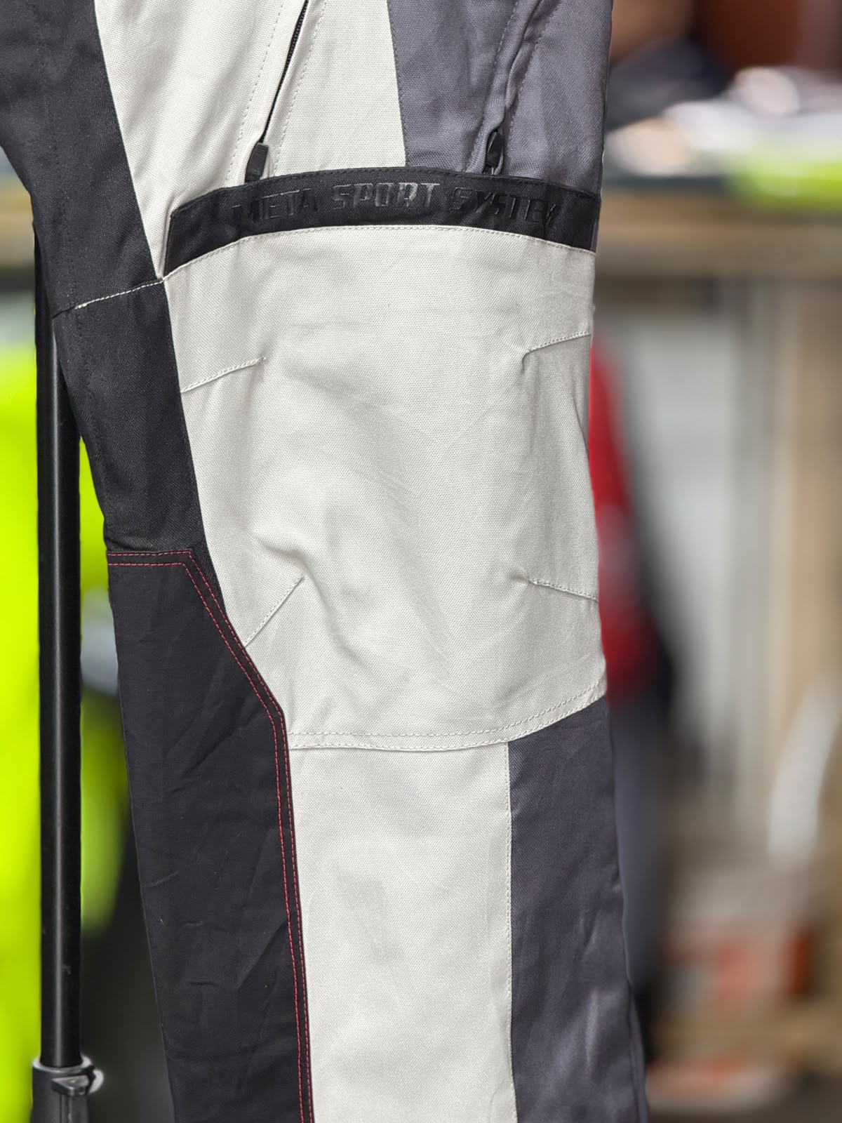 JOE ROCKET TOURING RIDING PANT WITH LEVEL 2 PROTECTION SIZE 38 WAIST - Image 6