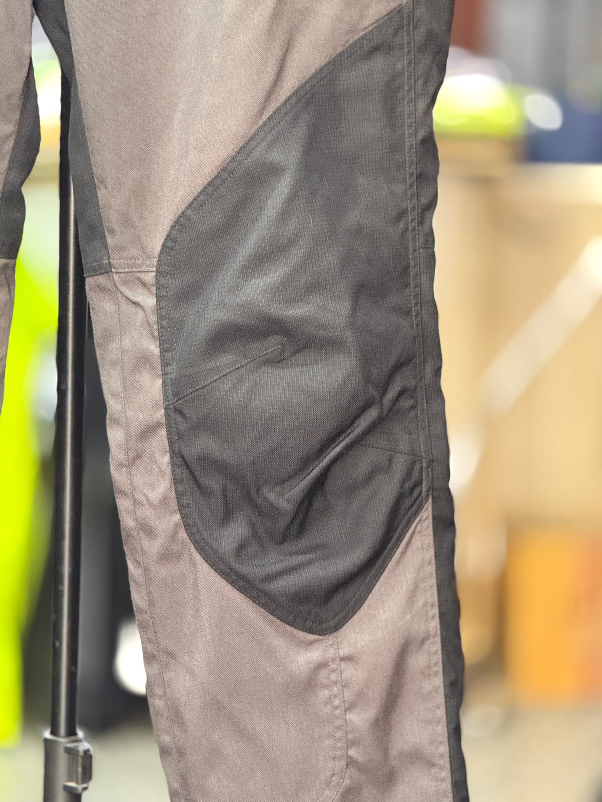 BMW MOTERRAD TOURING RIDING PANT WITH LEVEL 2 PROTECTION SIZE 40 WAIST - Image 2