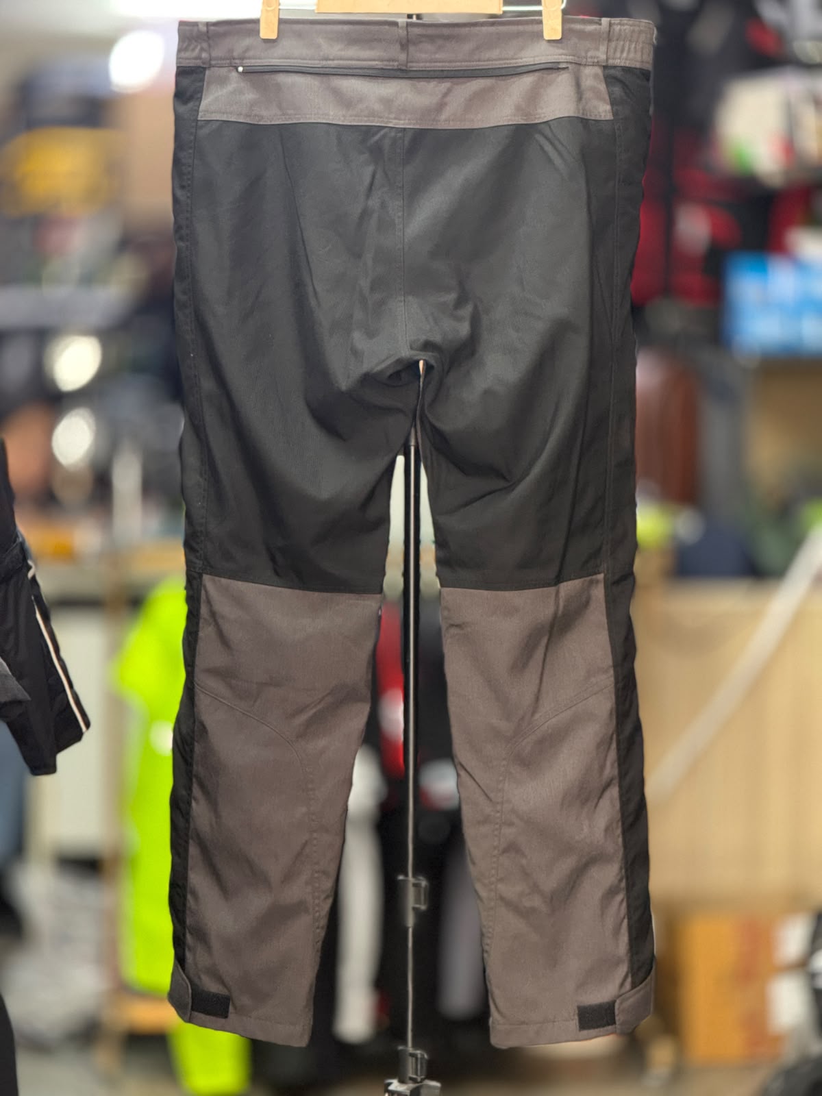 BMW MOTERRAD TOURING RIDING PANT WITH LEVEL 2 PROTECTION SIZE 40 WAIST - Image 5