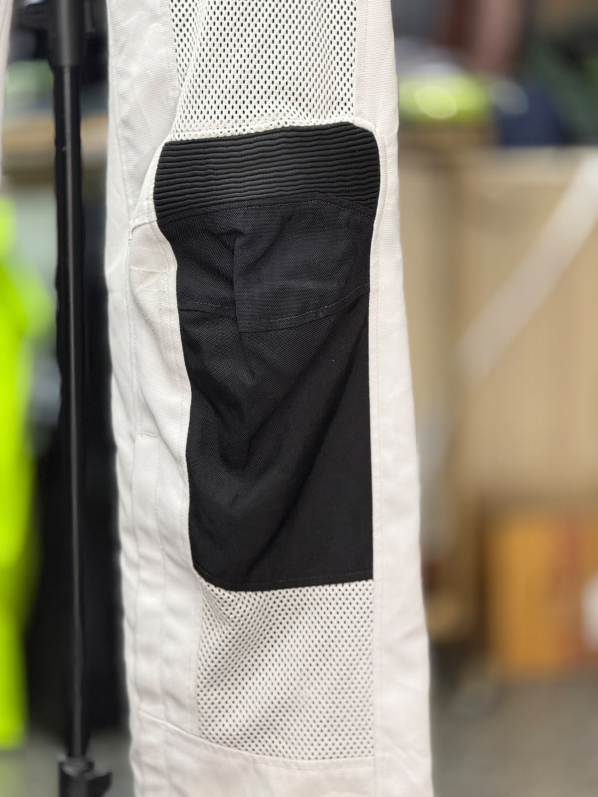 REVIT TOURING RIDING PANT WITH LEVEL 2 PROTECTION SIZE 38 WAIST - Image 3