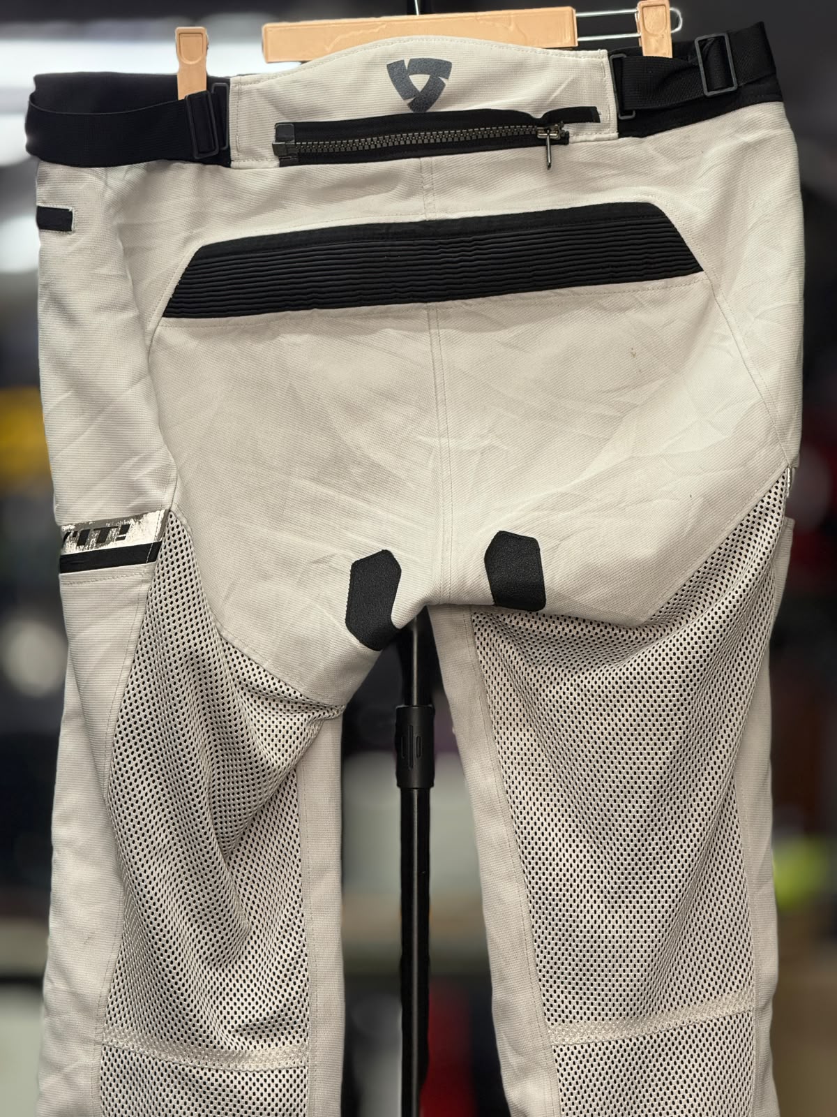REVIT TOURING RIDING PANT WITH LEVEL 2 PROTECTION SIZE 38 WAIST - Image 7