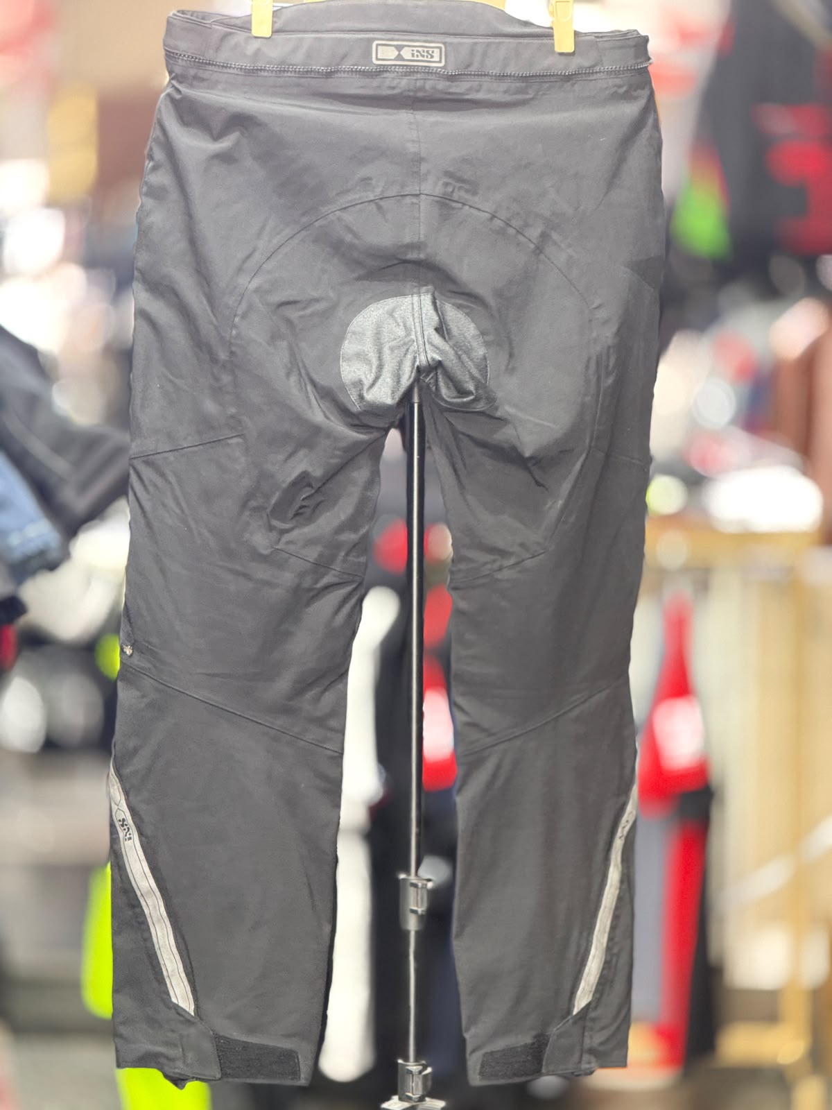IXS TOURING RIDING PANT WITH LEVEL 2 PROTECTION SIZE 42 WAIST - Image 3