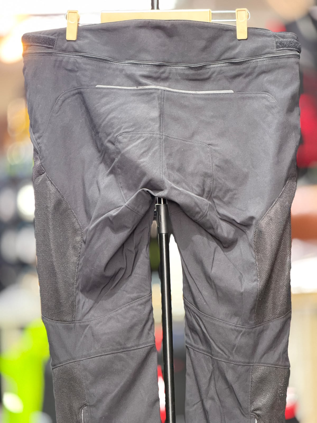 DAINESE SPR MESH RIDING PANT WITH LEVEL 2 PROTECTION SIZE 40- 42 WAIST - Image 5
