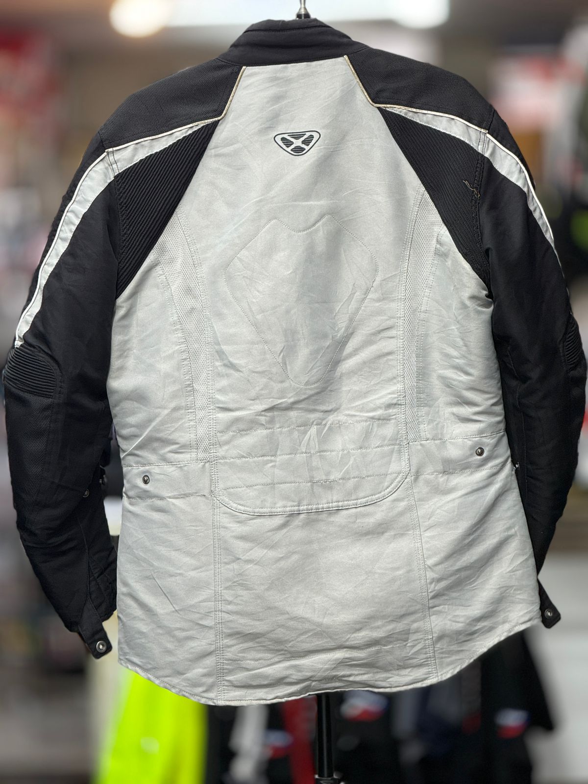 IXON TOURING RIDING JACKET WITH LEVEL 2 PROTCTION SIZE XL 44 chest - Image 3