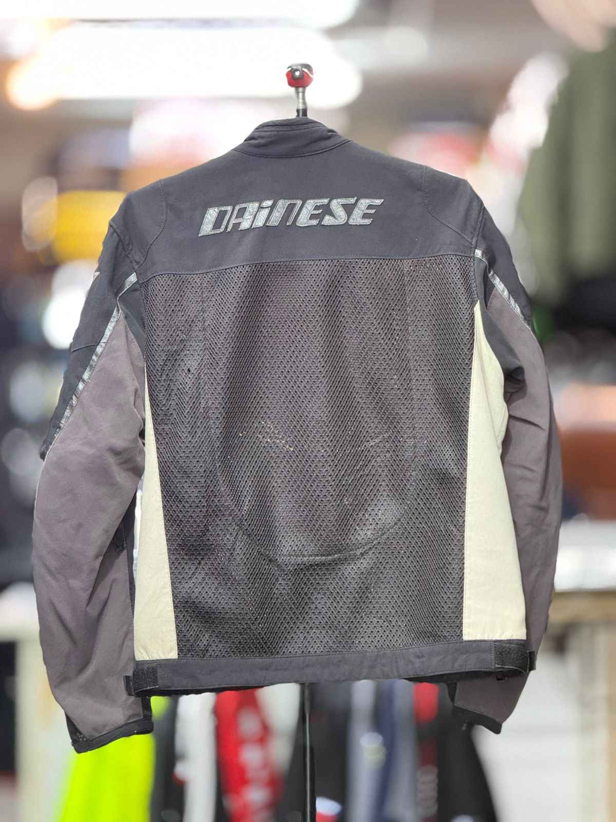DAINESE MESH RIDING JACKET WITH LEVEL 2 PROTCTION SIZE XL 44 chest - Image 2