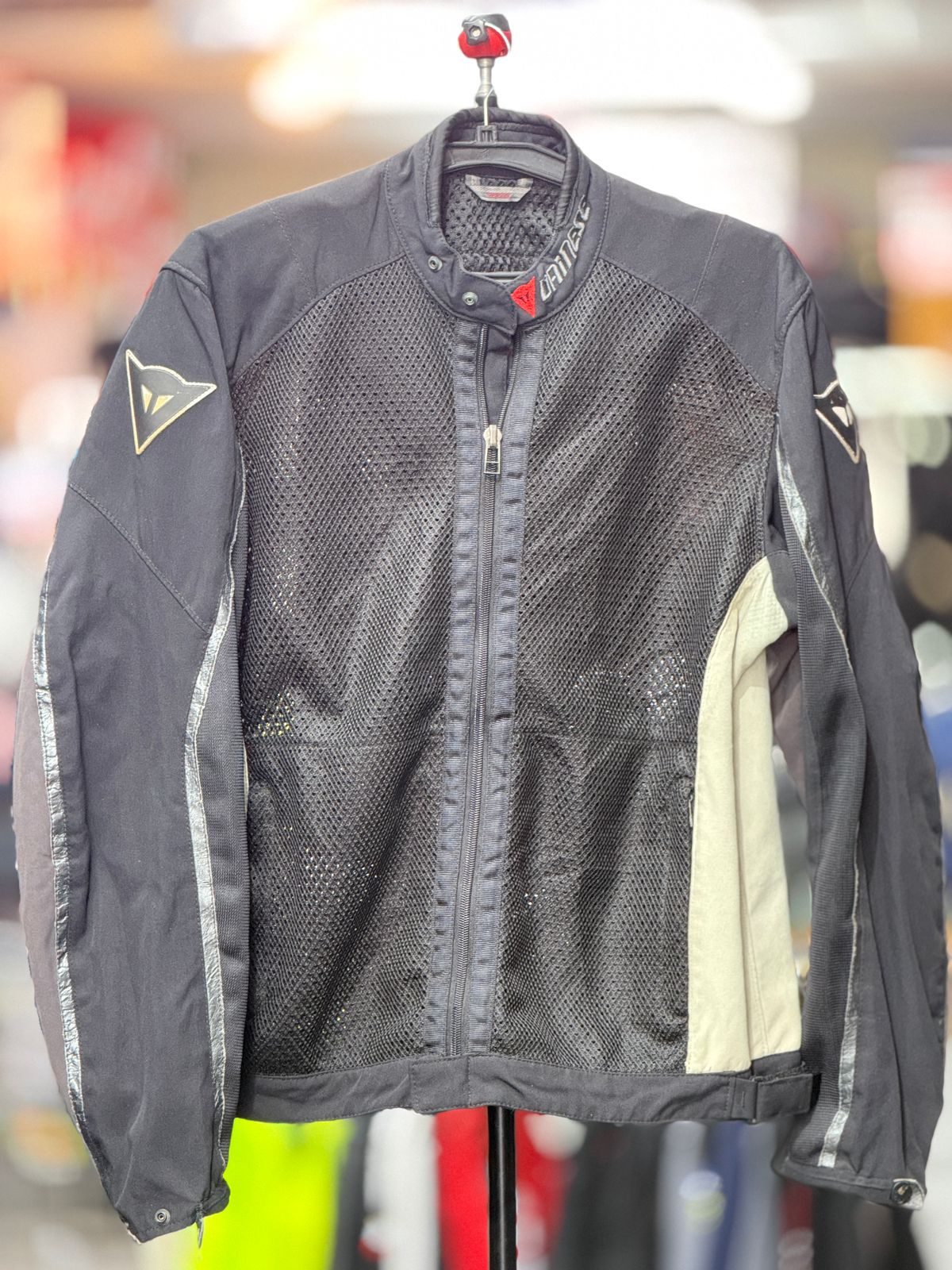 DAINESE MESH RIDING JACKET WITH LEVEL 2 PROTCTION SIZE XL 44 chest