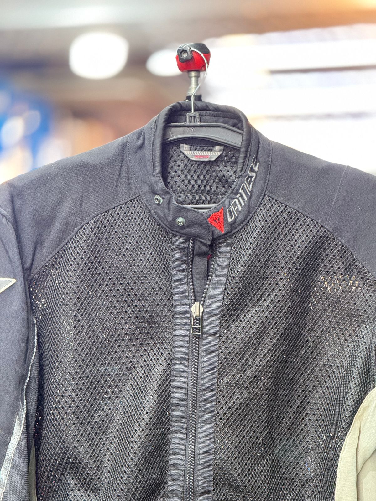 DAINESE MESH RIDING JACKET WITH LEVEL 2 PROTCTION SIZE XL 44 chest - Image 5
