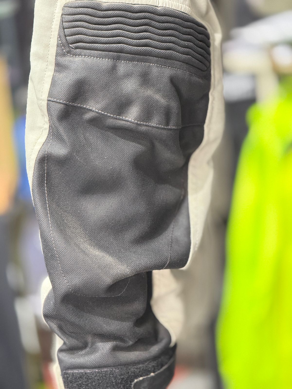 IXON TOURING RIDING JACKET WITH LEVEL 2 PROTCTION SIZE XL 44 chest - Image 3