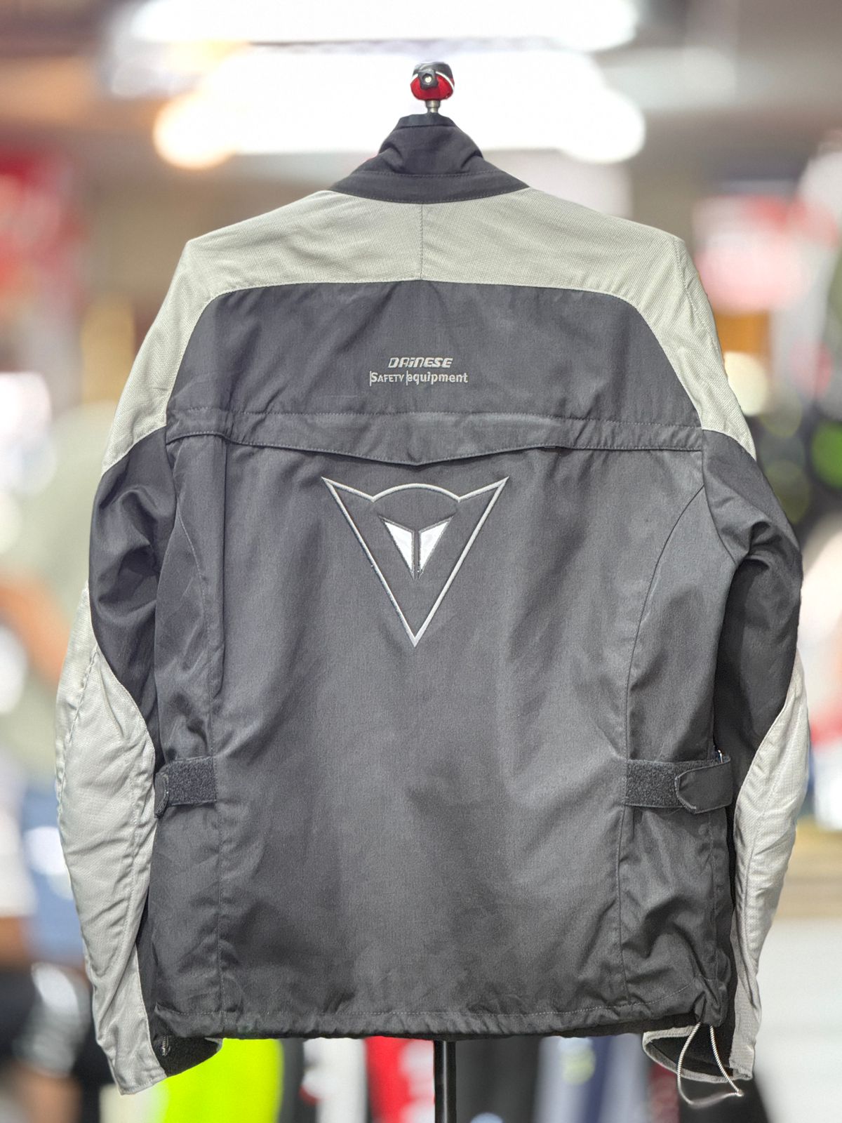 DAINESE TOURING RIDING JACKET WITH LEVEL 2 PROTCTION SIZE XL 44 chest - Image 2