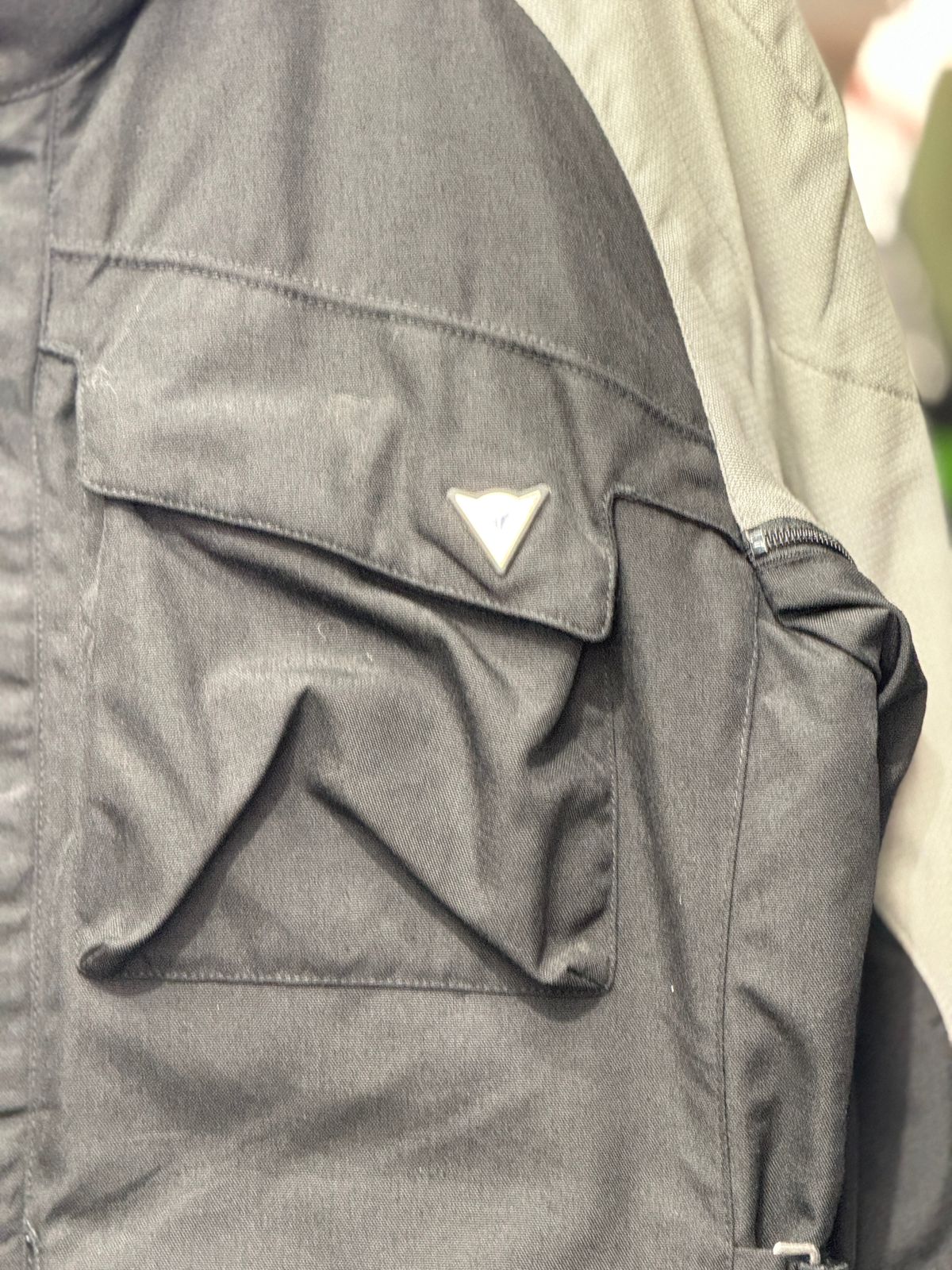 DAINESE TOURING RIDING JACKET WITH LEVEL 2 PROTCTION SIZE XL 44 chest - Image 4