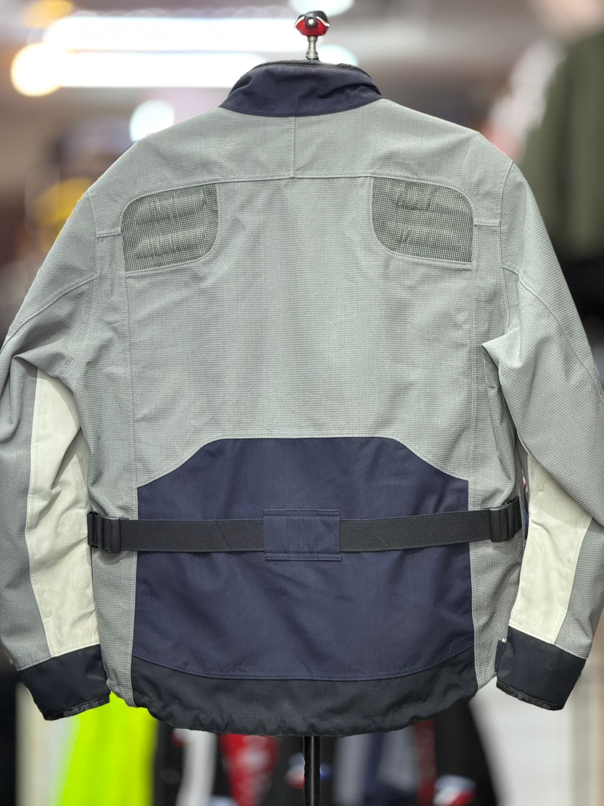 BMW MOTERRAD TOURING RIDING JACKET WITH LEVEL 2 PROTCTION SIZE XL 44 chest - Image 2