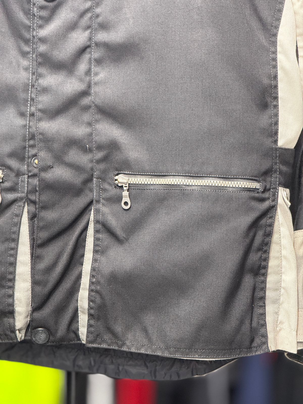 BMW MOTERRAD TOURING RIDING JACKET WITH LEVEL 2 PROTCTION SIZE XL 44 chest - Image 4