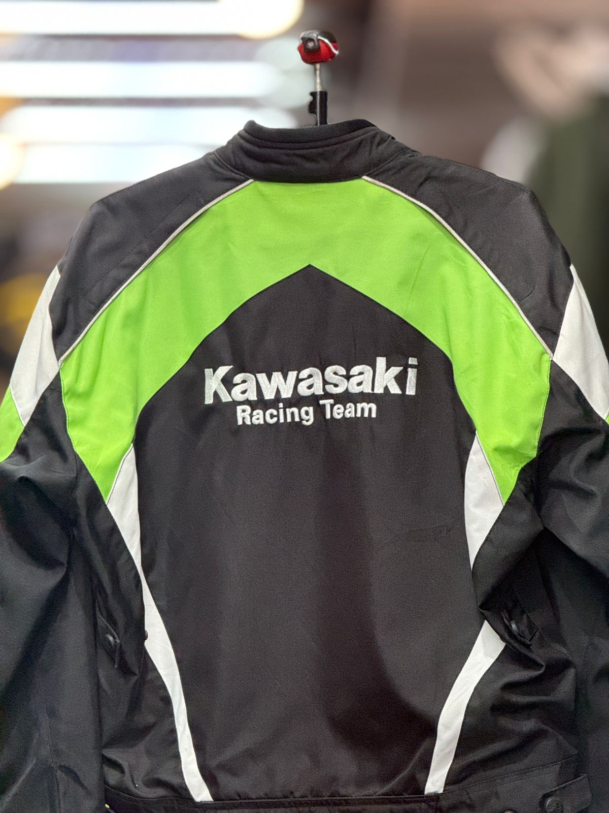KAWASAKI RIDING JACKET WITH LEVEL 2 PROTCTION SIZE XL 44 chest - Image 4