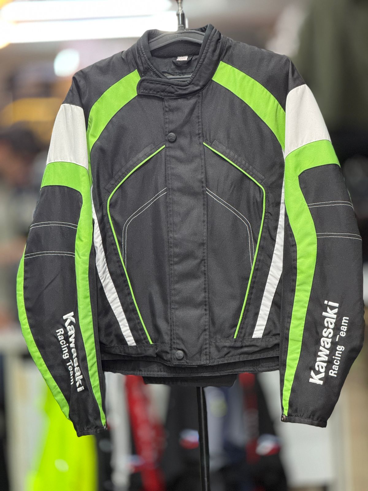 KAWASAKI RIDING JACKET WITH LEVEL 2 PROTCTION SIZE XL 44 chest
