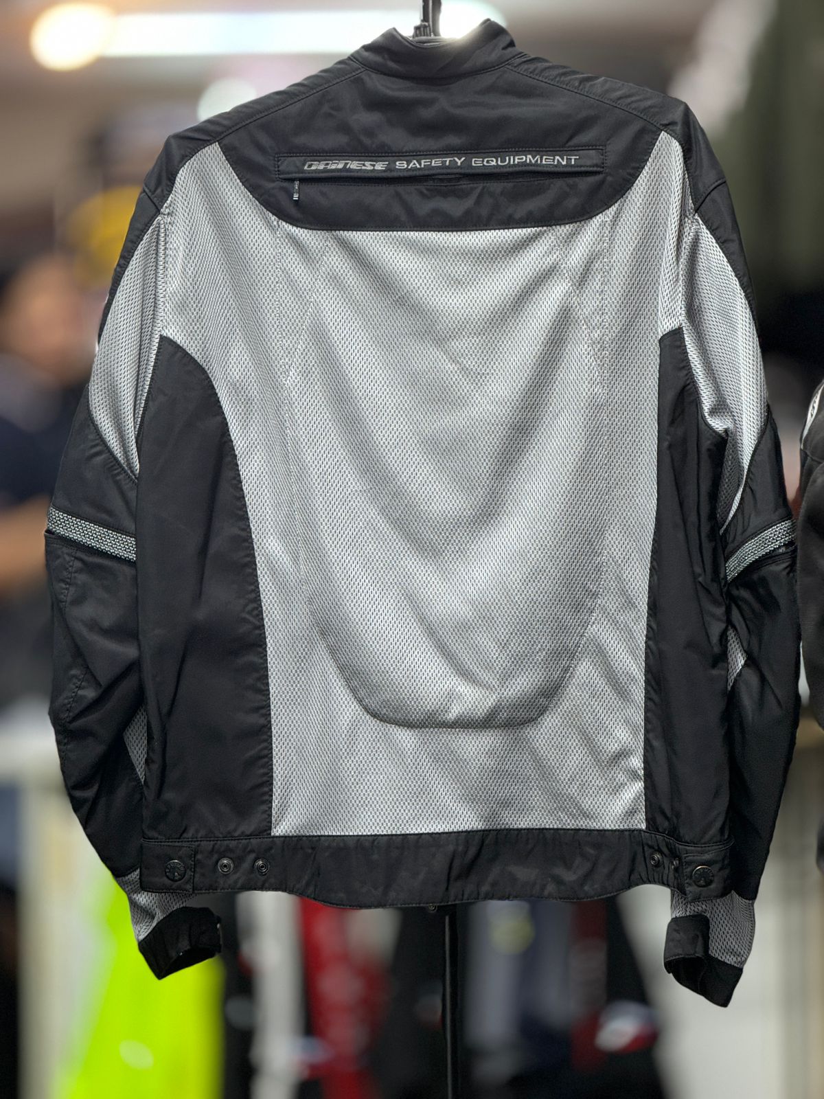 DAINESE MESH RIDING JACKET WITH LEVEL 2 PROTCTION SIZE XL 44 chest - Image 5