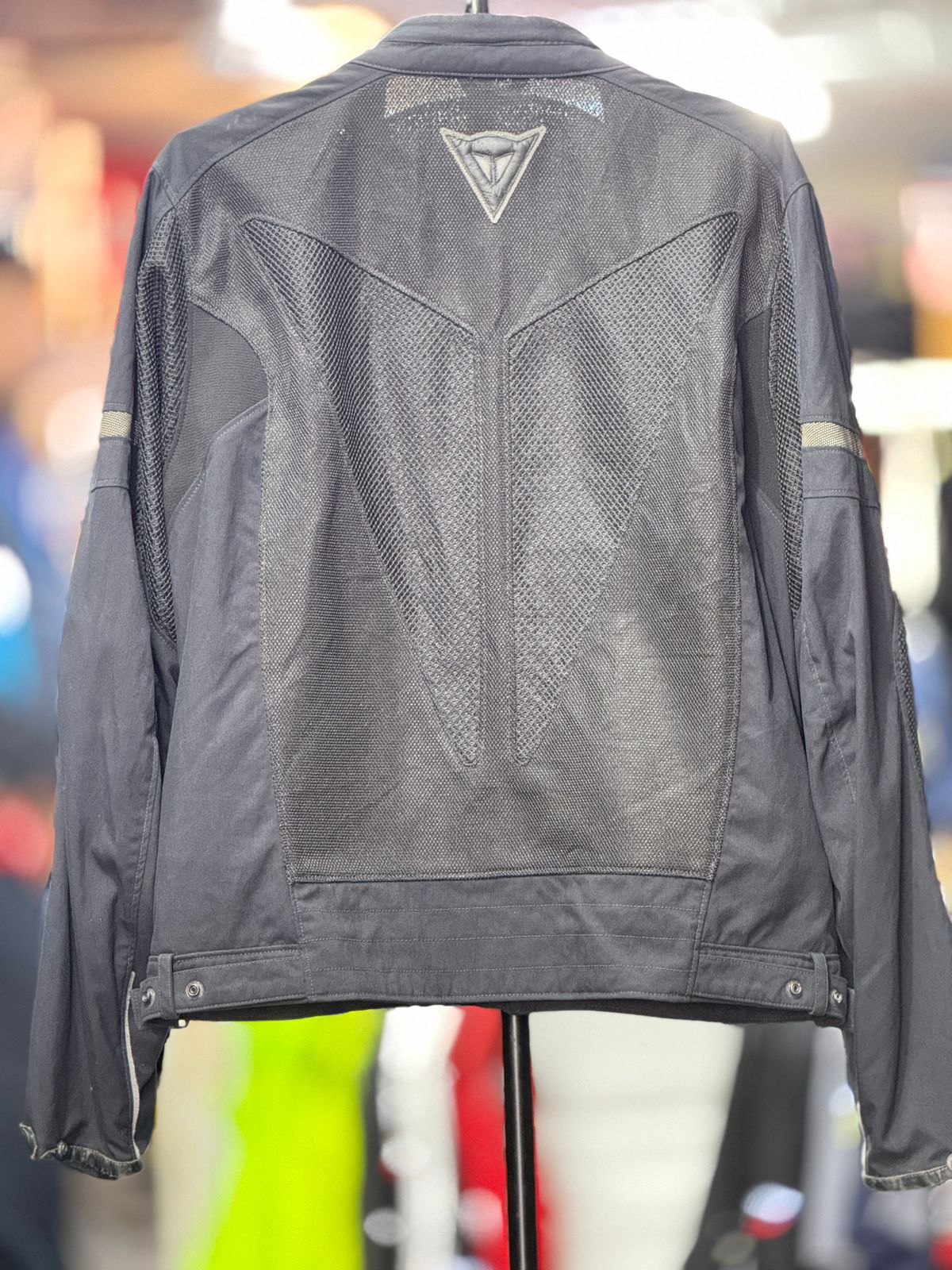 DAINESE MESH RIDING JACKET WITH LEVEL 2 PROTCTION SIZE XL 44 chest - Image 2