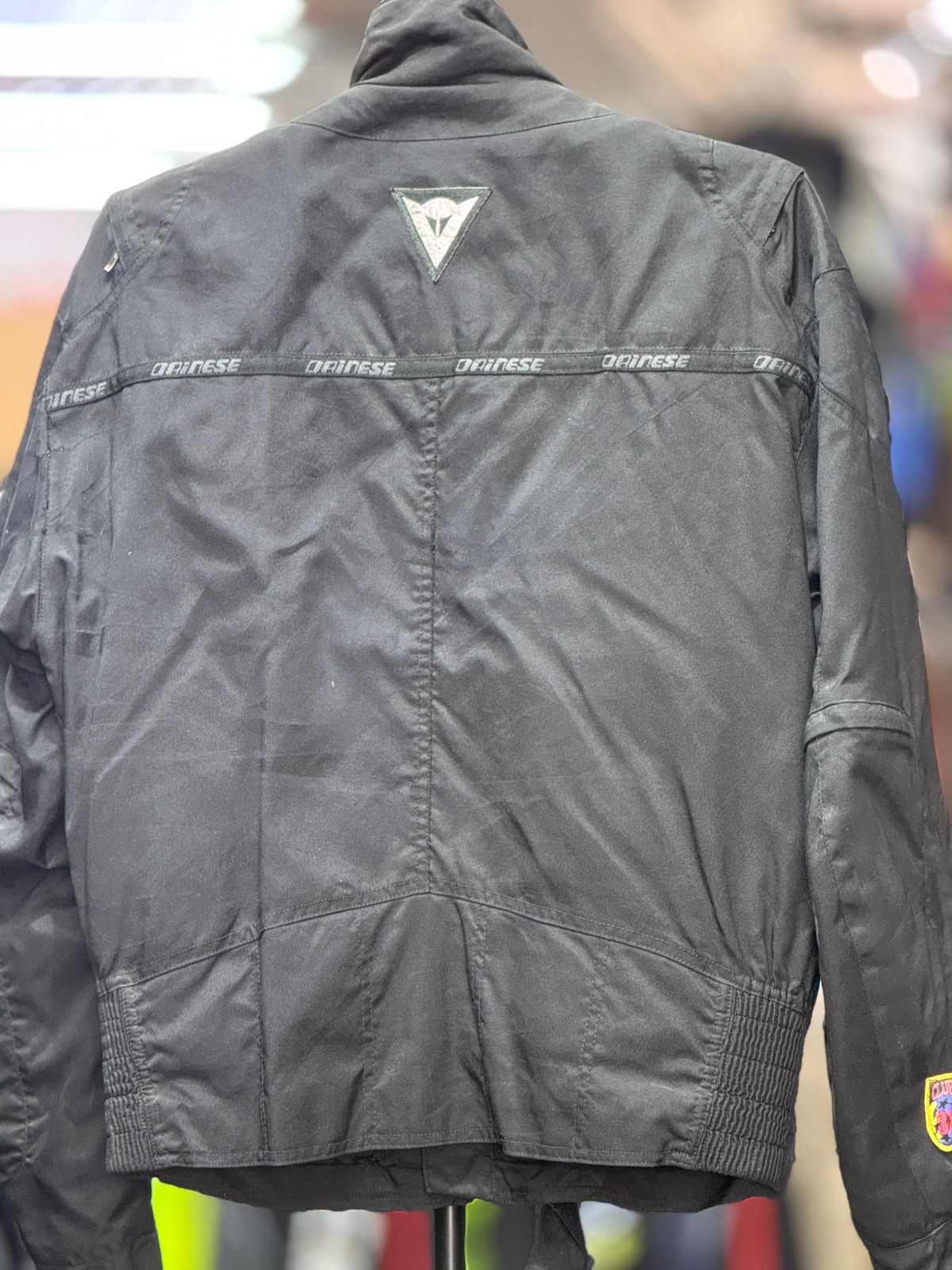 DAINESE RIDING JACKET WITH LEVEL 2 PROTCTION SIZE L 42 chest - Image 3