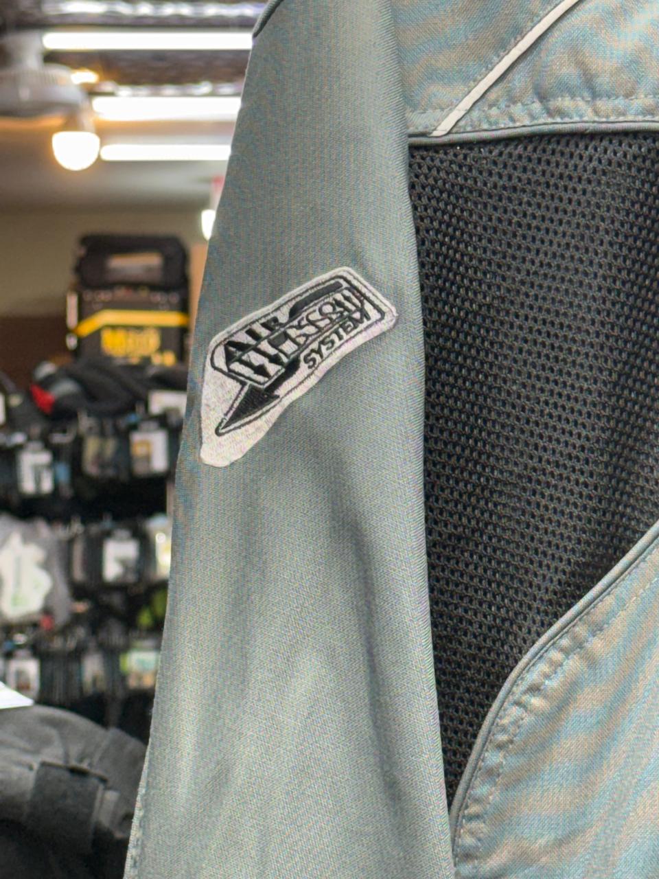 IXS MESH RIDING JACKET WITH LEVEL 2 PROTCTION SIZE L 42 chest - Image 3
